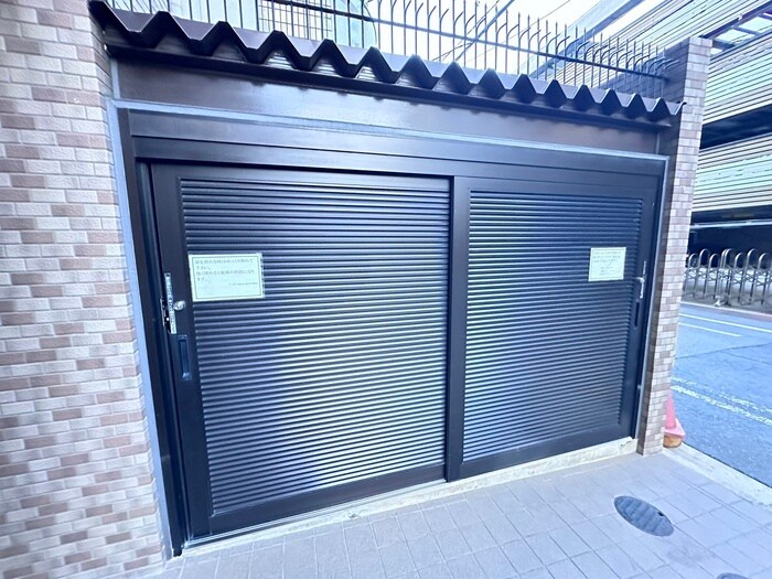 リ－ガル京都烏丸御池(503)の物件外観写真