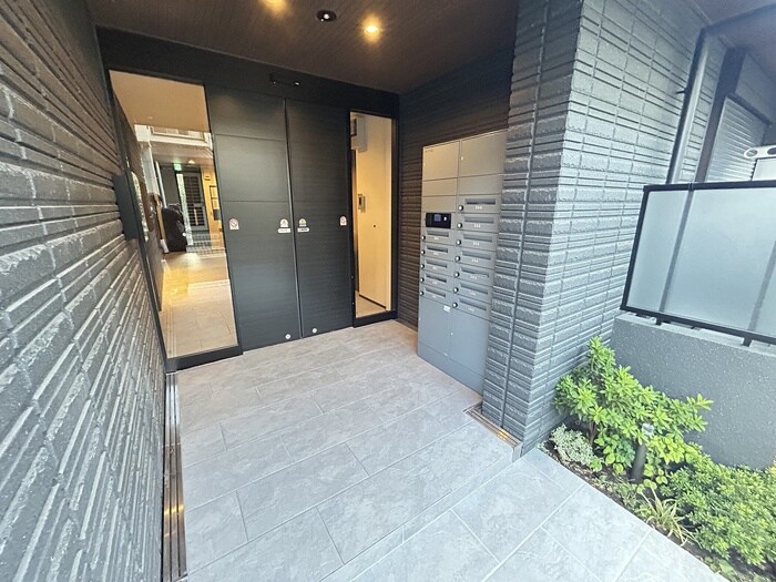 ROBUSTO岡町北の物件外観写真