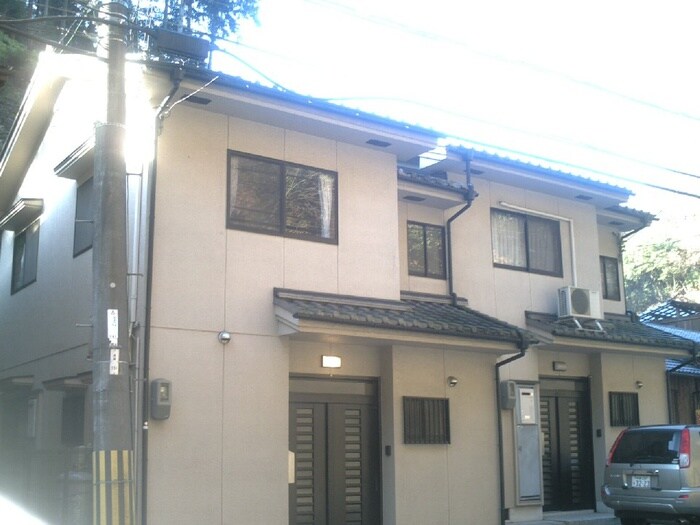 浅岡様梅ケ畑連棟貸家の物件外観写真