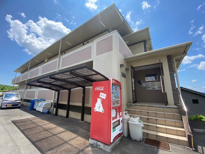 深草　３２４の物件外観写真