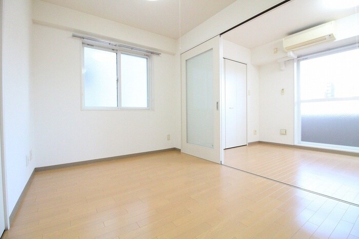 アネシスコ－ト門口の物件内観写真