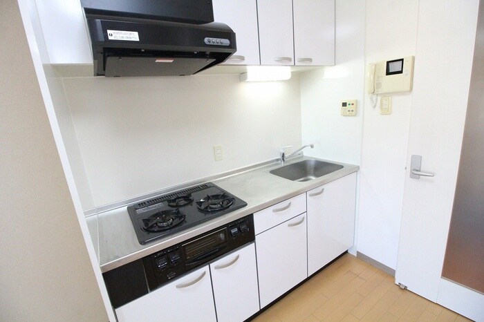 アネシスコ－ト門口の物件内観写真