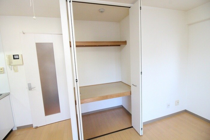 アネシスコ－ト門口の物件内観写真