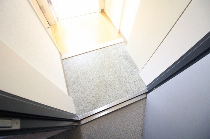 アネシスコ－ト門口の物件内観写真