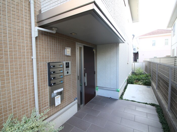 ミストラルコートの物件外観写真