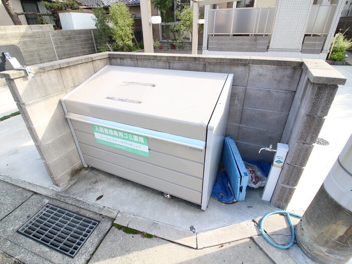 ミストラルコートの物件外観写真