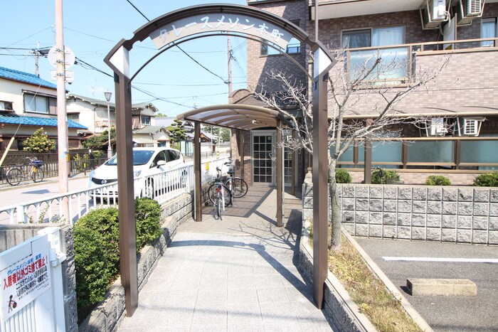 グレースメゾン本町の物件外観写真