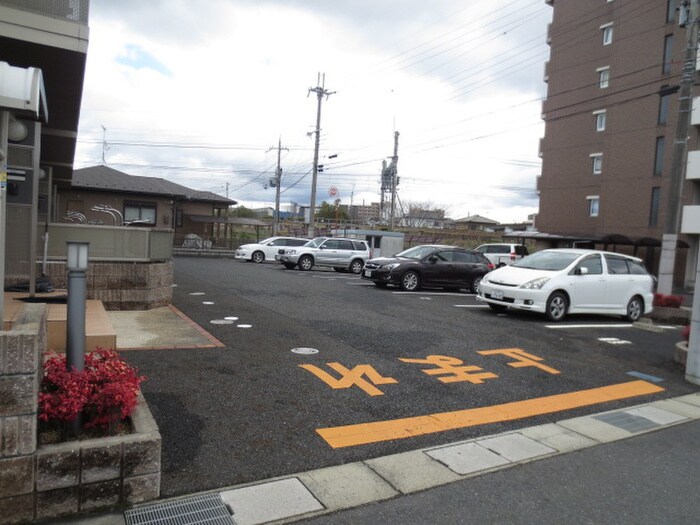 フラッツァ・カルムの物件外観写真