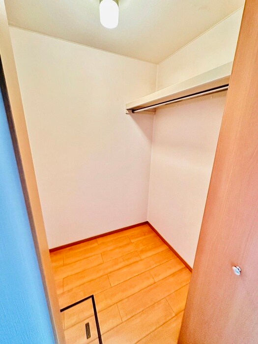 フラッツァ・カルムの物件内観写真