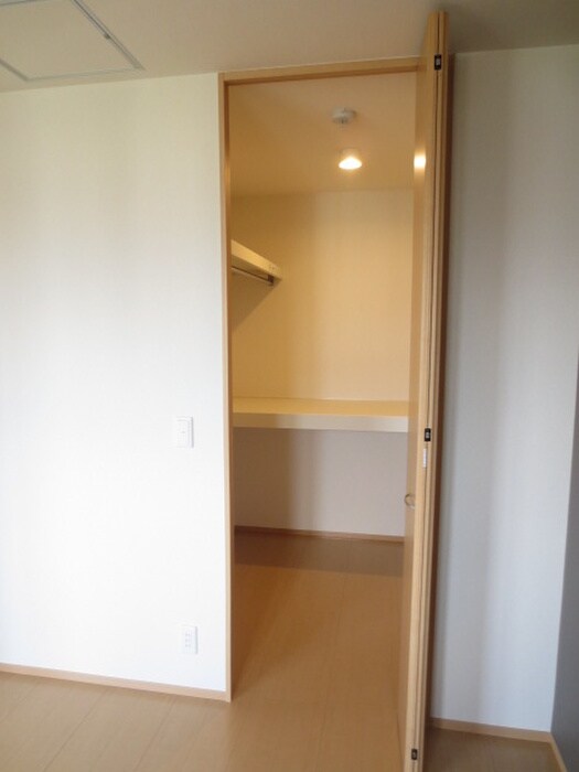 ﾌﾟﾗｰｼﾞｭsakigakeの物件内観写真