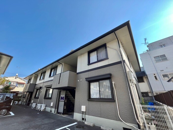 ハイカム－ル上桂の物件外観写真