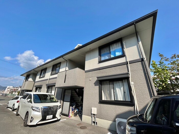 ハイカム－ル上桂の物件外観写真