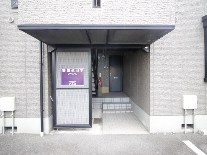 ハイカム－ル上桂の物件外観写真