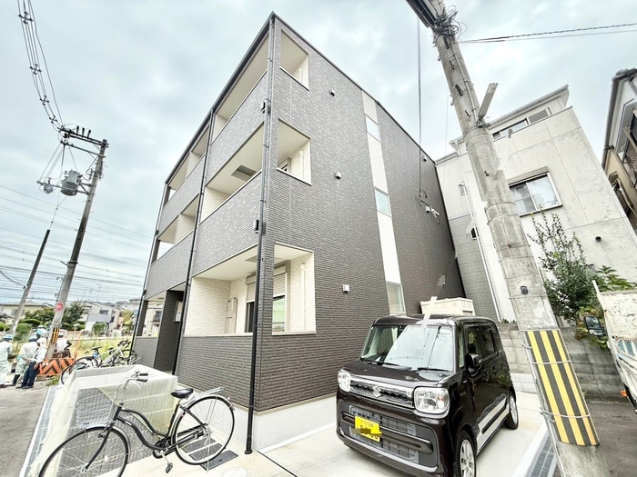 ジーメゾン枚方南中振の物件外観写真