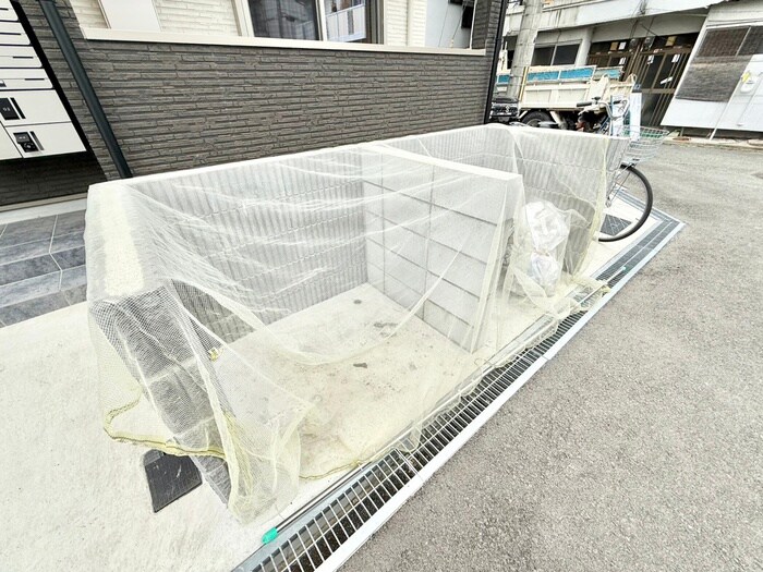 ジーメゾン枚方南中振の物件外観写真