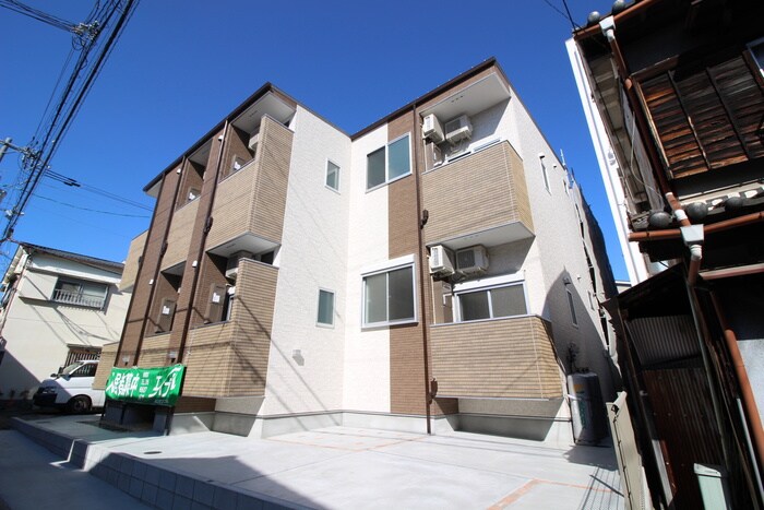 シャイニーサイドの物件外観写真