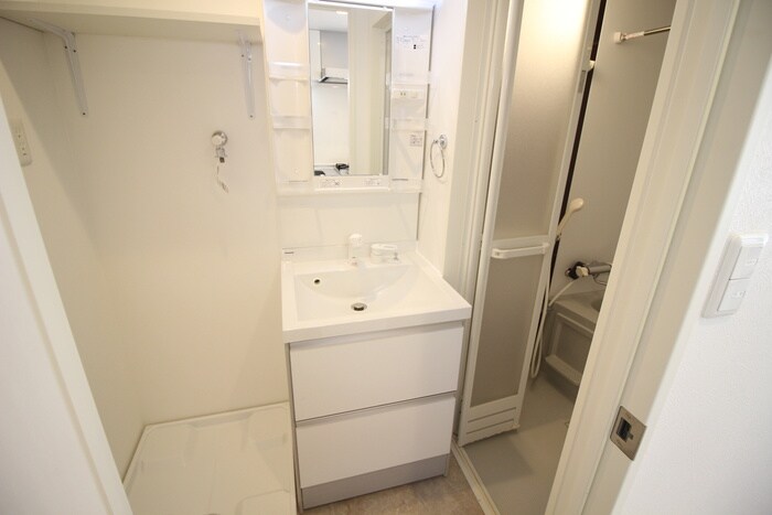 シャイニーサイドの物件内観写真