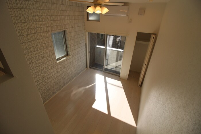 シャイニーサイドの物件内観写真