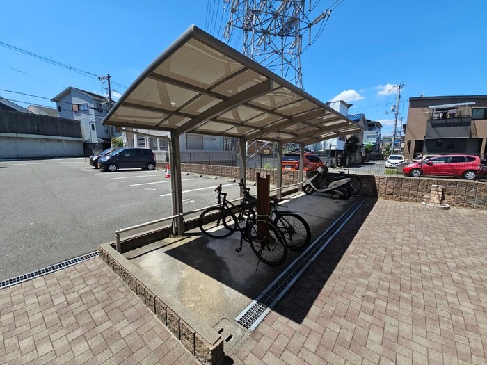 サンクレ－ル志紀の物件外観写真