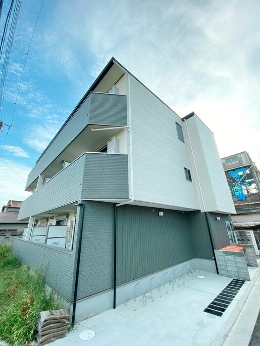 エルグランド津久野の物件外観写真