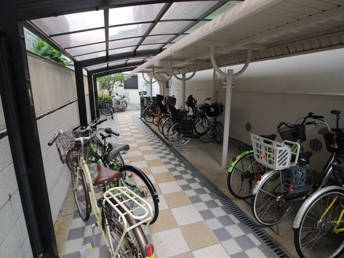 エクセル甲子園の物件外観写真