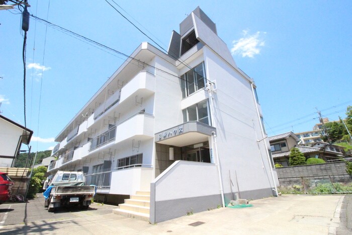 日新ハウスの物件外観写真