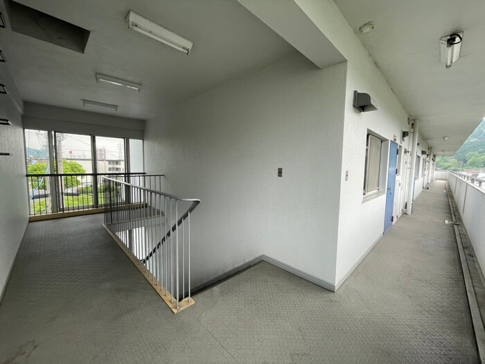 日新ハウスの物件外観写真