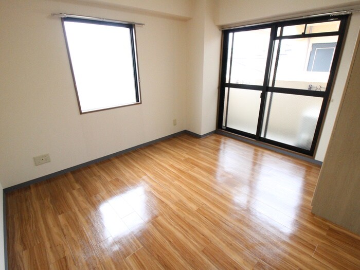 Raffine御所西の物件内観写真