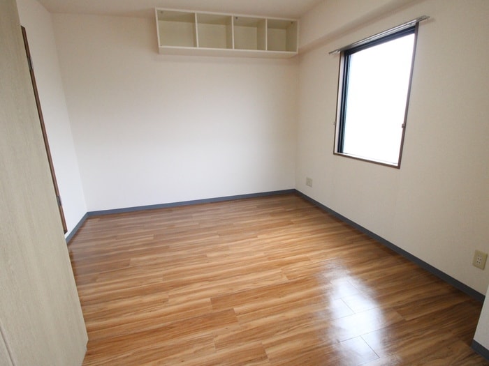 Raffine御所西の物件内観写真