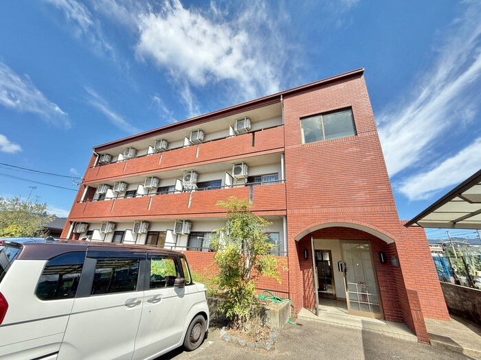 Ｌｅ ｃｈａｌｅｔ ＡＫＡＩの物件外観写真