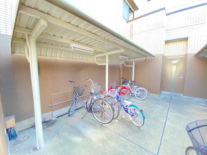 メゾンヌーボの物件外観写真