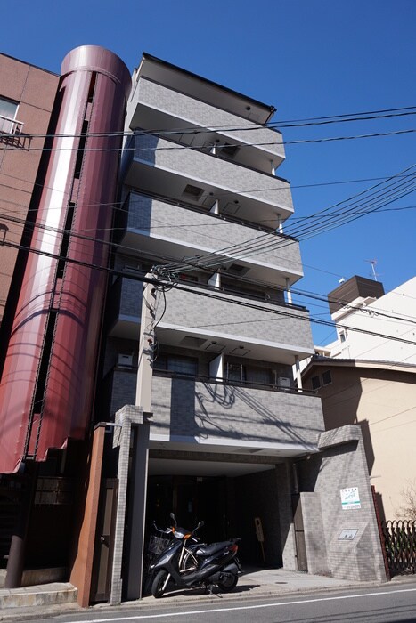 ベレヴュ－東山の物件外観写真