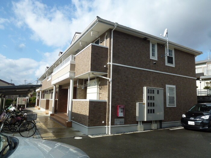 プロムナ－ド笹部の物件外観写真