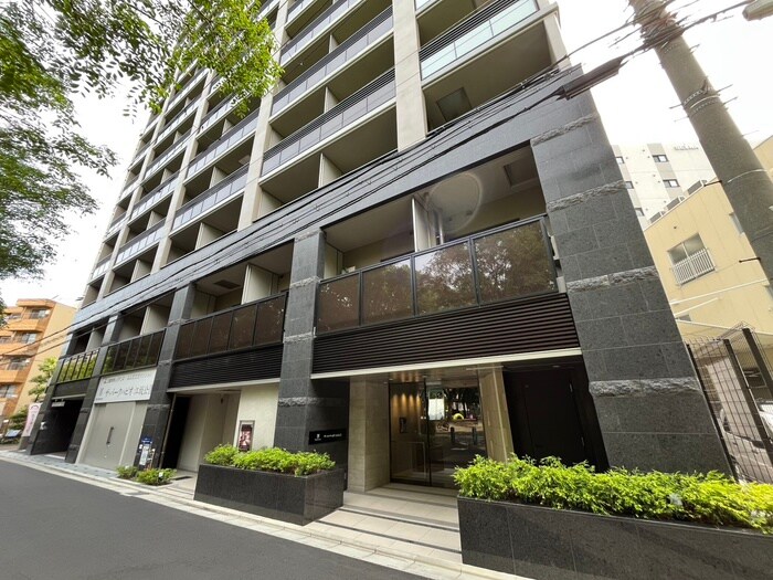 ザ・パークハビオ江坂公園の物件外観写真