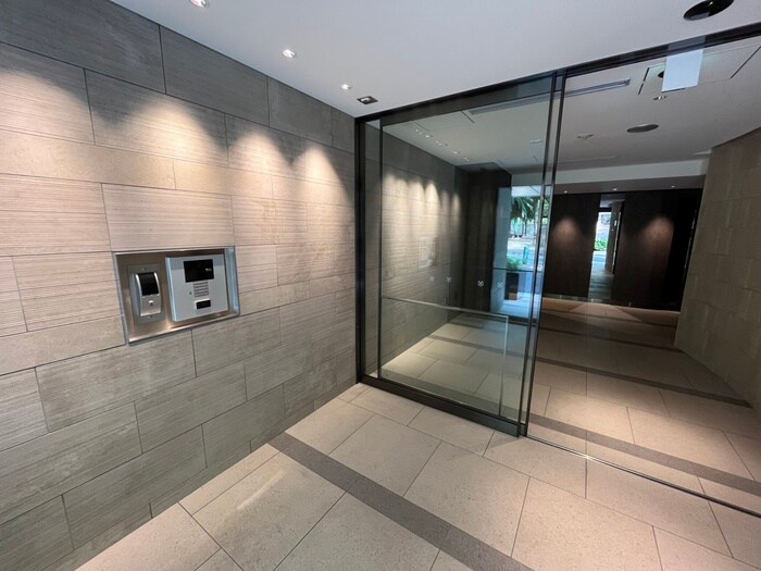 ザ・パークハビオ江坂公園の物件外観写真