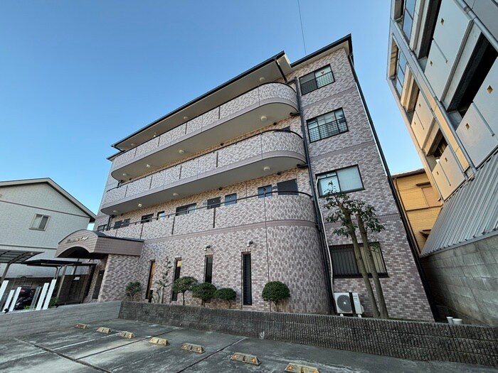 ルミエ－ルチヨの物件外観写真