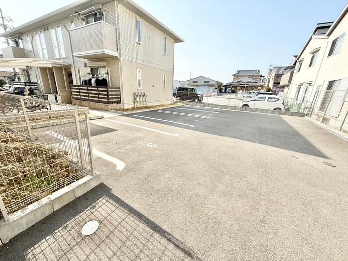 ロータスの物件外観写真