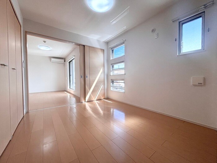 レヴール松ヶ丘の物件内観写真