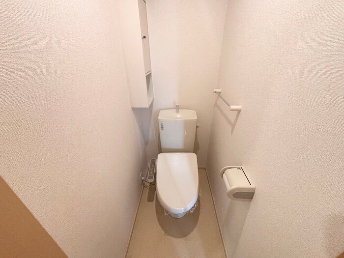 レヴール松ヶ丘の物件内観写真