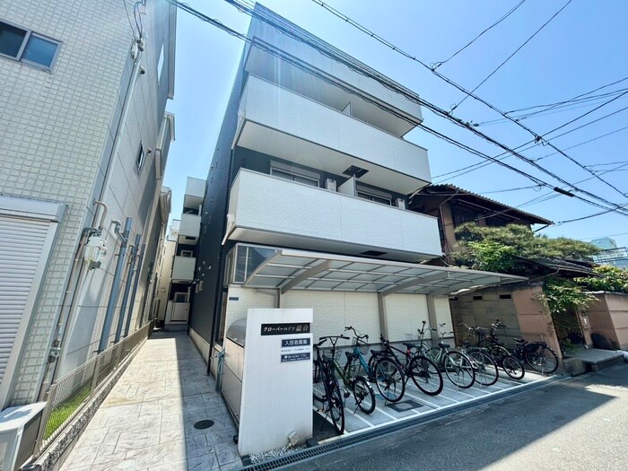 クローバーハイツ鷹合の物件外観写真