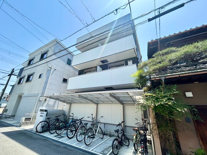 クローバーハイツ鷹合の物件外観写真