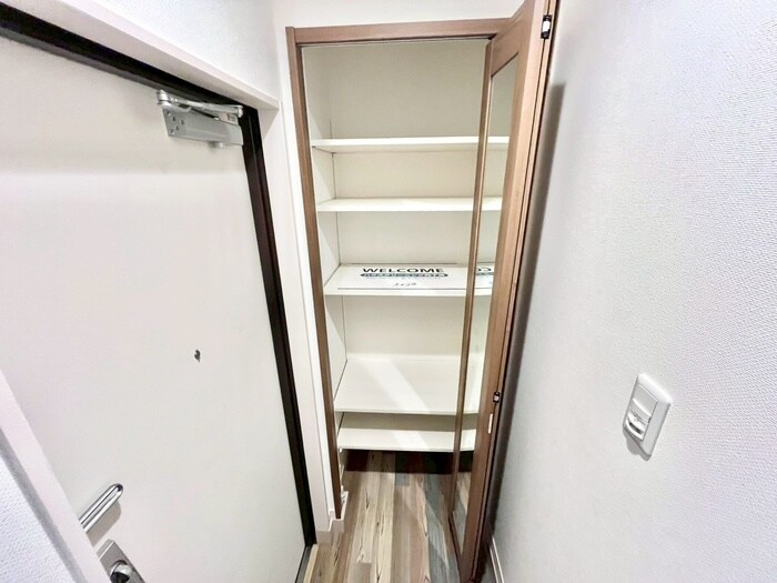 ﾓﾀﾞﾝ・ｸﾗｳﾄﾞﾚｼﾞﾃﾞﾝｽ阪大前の物件内観写真