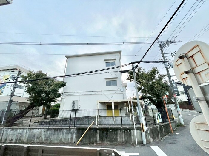 ﾓﾀﾞﾝ・ｸﾗｳﾄﾞﾚｼﾞﾃﾞﾝｽ阪大前の物件内観写真