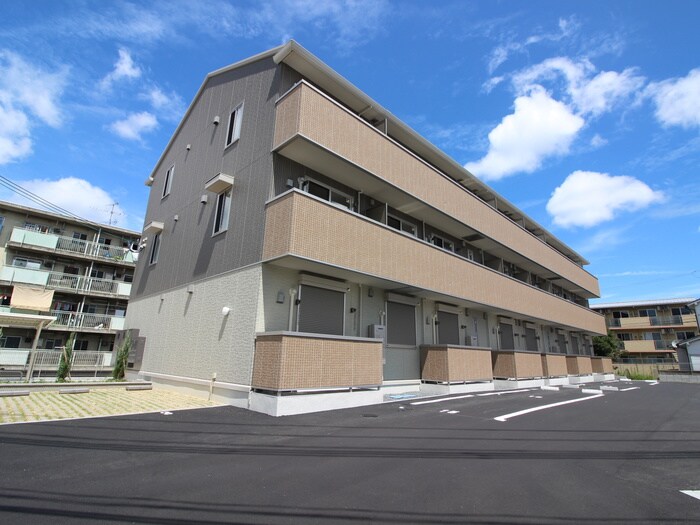 メゾンヴィラ栗東の物件外観写真