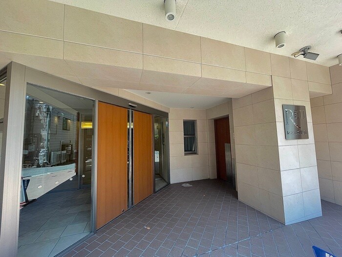 レン元町駅前の物件外観写真