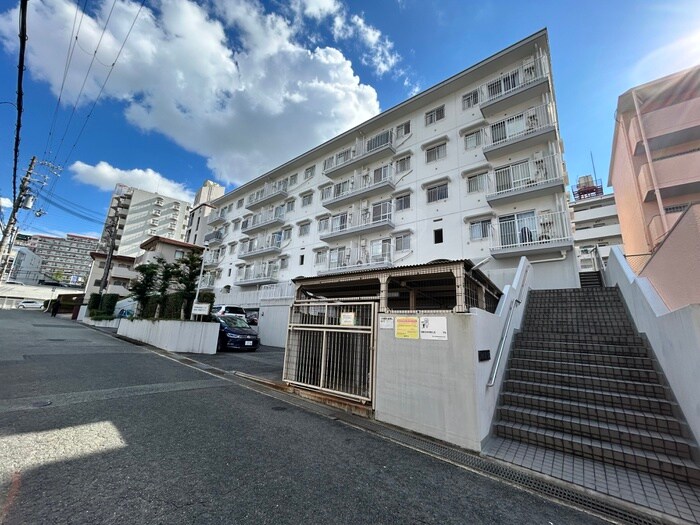 緑地公園ハウス(205)の物件外観写真