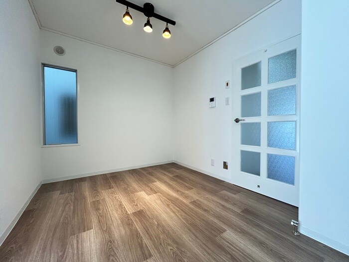 緑地公園ハウス(205)の物件内観写真