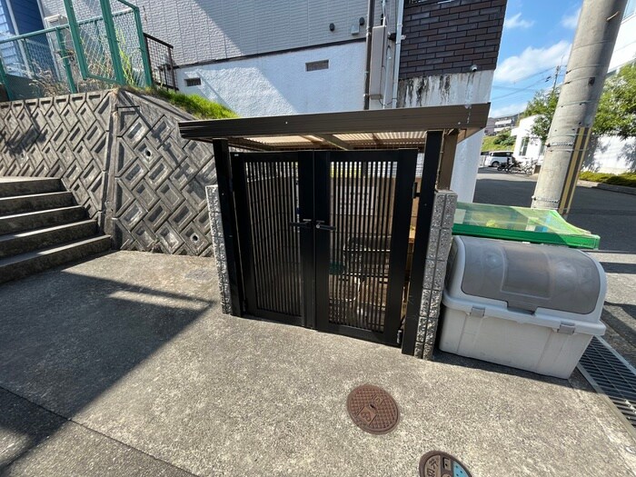 ホークメゾンの物件外観写真