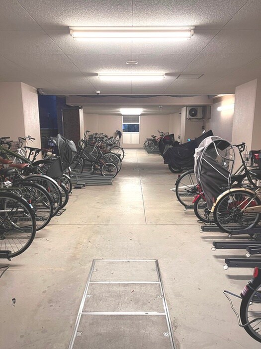 ﾌﾟﾚｻﾝｽ新大阪ｸﾚｽﾀ(407)の物件外観写真