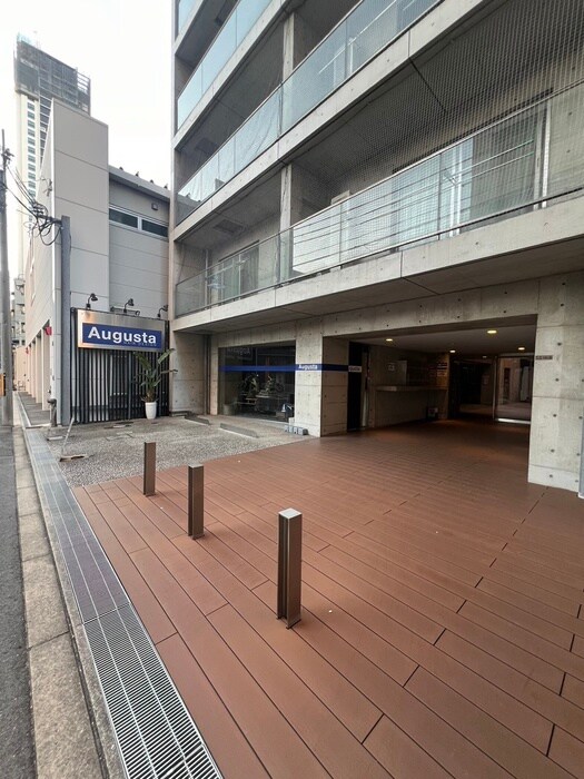 コ－トハウスの物件外観写真